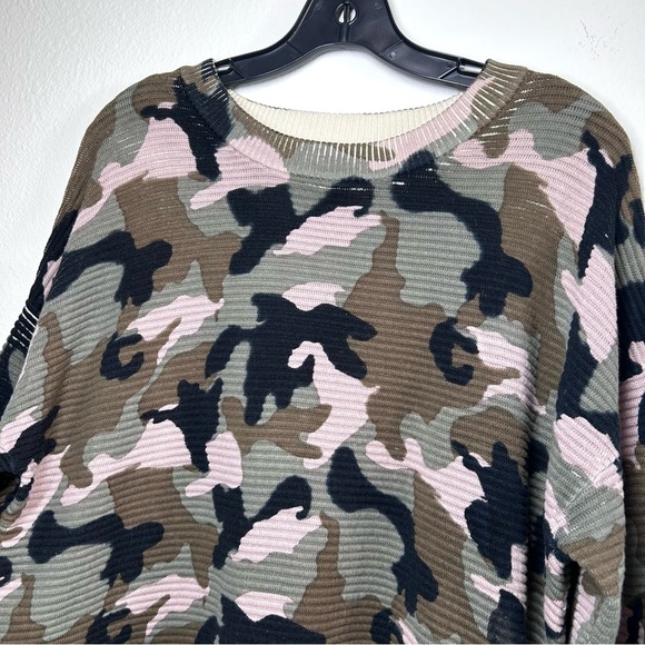 Camo Scoop Neck Ribbed Relaxed Fit Sweater Top - Picture 2 of 5